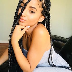 Scammer with photos of Kayla Phillips WFqwWlHDuw8vQrSe7g-nQNNSHFCVLoAFUpBLqkhOwty963i_kk6AFKdRLmbcmJsB